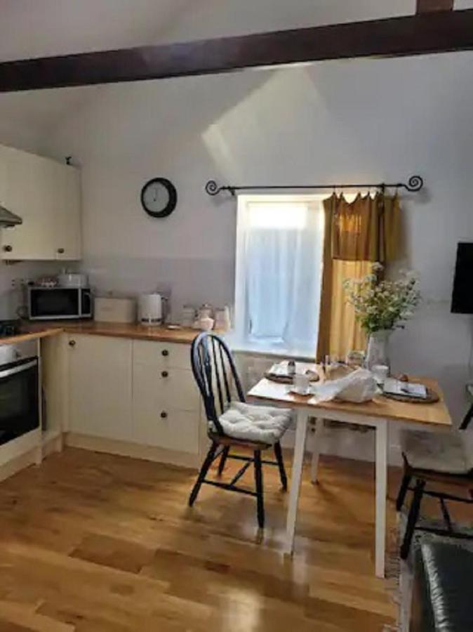 Birch Cottage With Private Wood Fire Hot Tub Harrietsham Екстер'єр фото