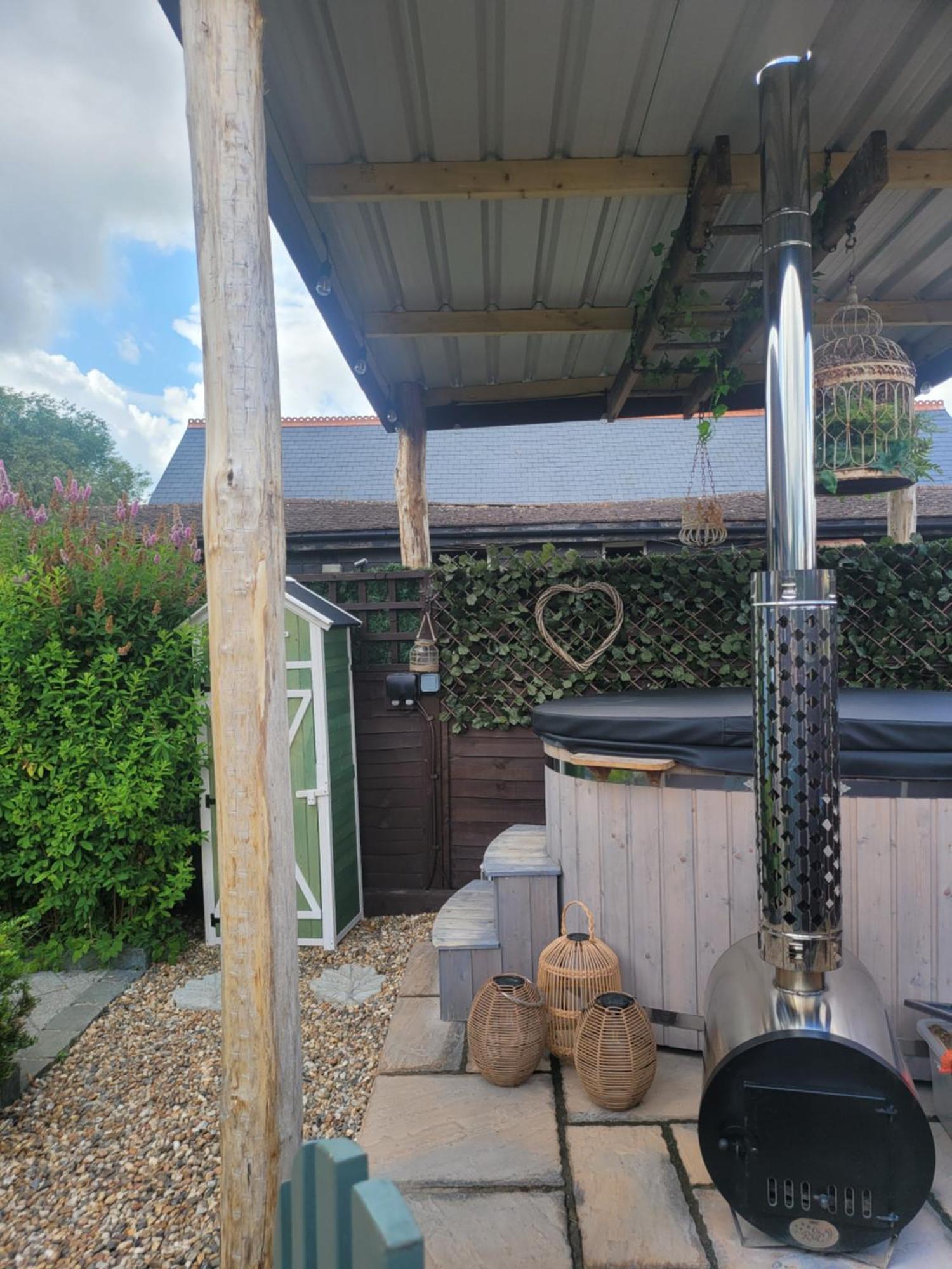 Birch Cottage With Private Wood Fire Hot Tub Harrietsham Екстер'єр фото